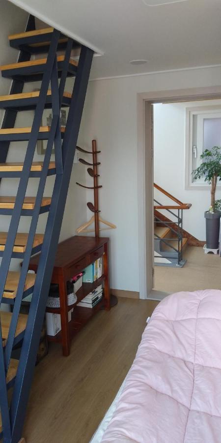 Ri-In Mokpo Guesthouse Ngoại thất bức ảnh